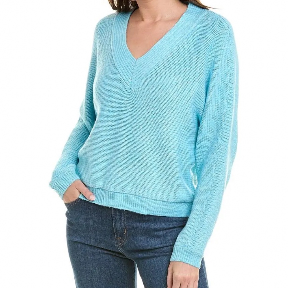 Cabi Frosty Pullover Blue Sweater Size Medium Brand New